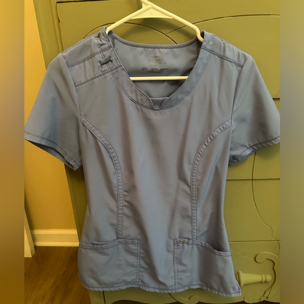 Scrub top
